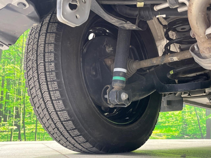 2018 Toyota Vitz DBA-NSP135 (UW-69f6bcd33c9de)[17]