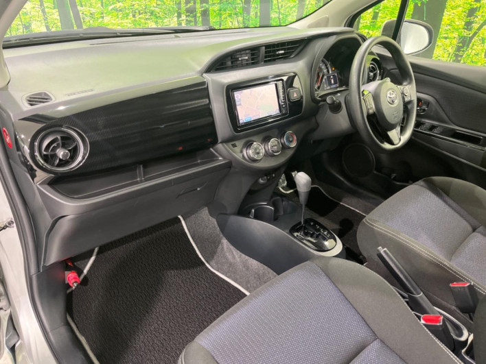 2018 Toyota Vitz DBA-NSP135 (UW-69f6bcd33c9de)[11]