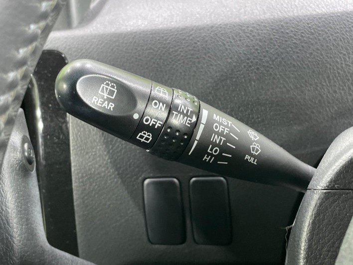 2013 Toyota bB CBA-QNC21 (UW-69f6bcdbdfab3)[4]