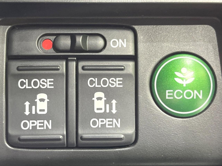 2016 Honda Odyssey Hybrid DAA-RC4 (UW-69f6bcdd83057)[16]
