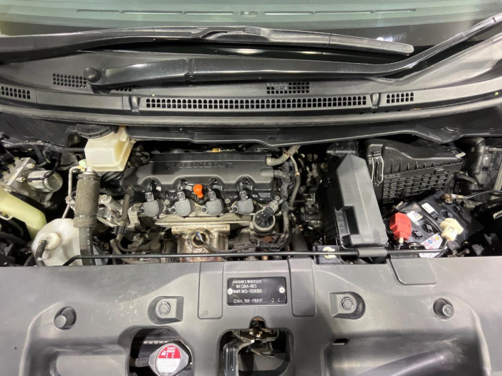 2010 Honda Stepwgn Spada DBA-RK5 (UW-69f6bcde40c94)[4]