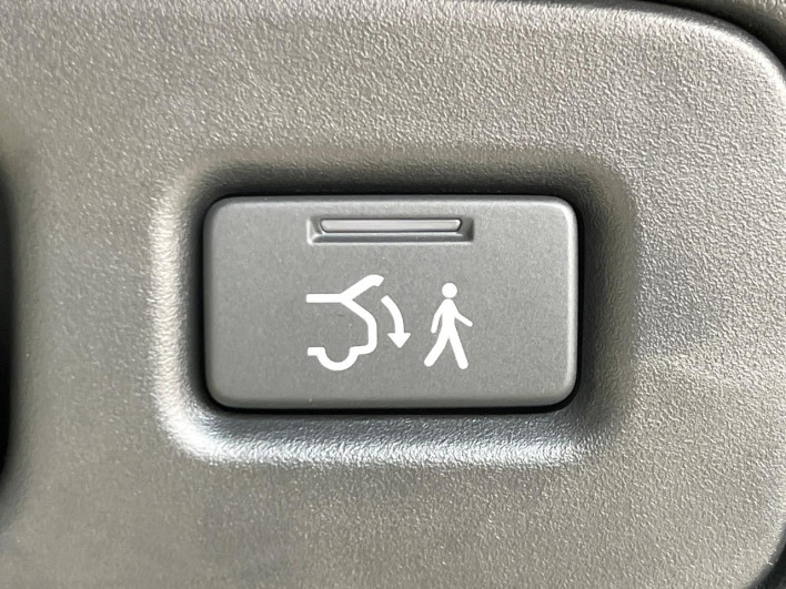 2024 Honda ZR-V 6AA-RZ6 (UW-69f6bce9d499d)[11]