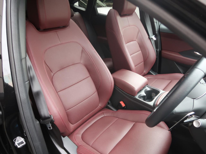 2025 Jaguar E Pace 3BA-DF2XB (UW-69f6bcec914ec)[17]