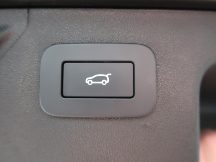 2024 Land Rover Discovery Sport 3LA-LC15TD (UW-69f6bced094b4)[28]