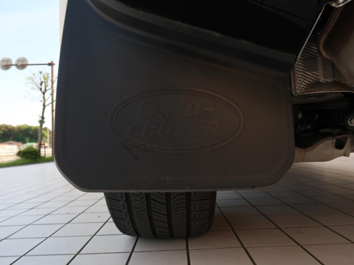 2023 Land Rover Defender 3CA-LE72WAB (UW-69f6bced72e3a)[26]