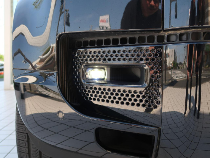 2023 Land Rover Defender 3CA-LE72WAB (UW-69f6bced72e3a)[6]