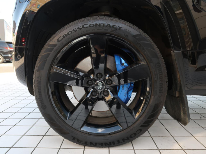 2023 Land Rover Defender 3CA-LE72WAB (UW-69f6bced72e3a)[13]