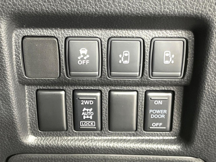 2022 Nissan Elgrand 5BA-TNE52 (UW-69f6bcf7145ca)[22]