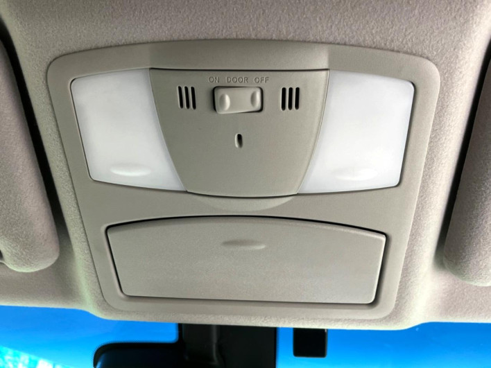 2022 Nissan Elgrand 5BA-TNE52 (UW-69f6bcf7145ca)[15]