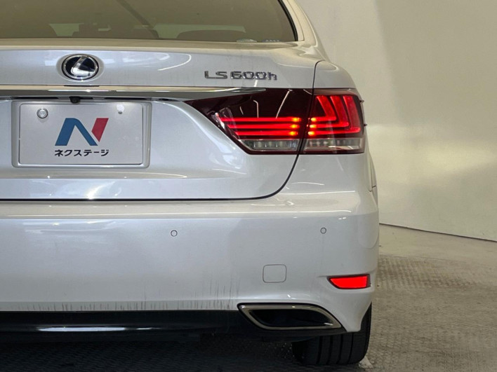 2014 Lexus LS DAA-UVF45 (UW-69f6bcff082f3)[18]
