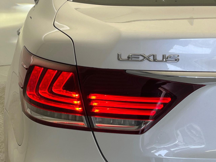 2014 Lexus LS DAA-UVF45 (UW-69f6bcff082f3)[19]