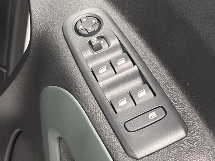 2021 Citroen Berlingo 3DA-K9CYH01 (UW-69f6bd0529938)[28]