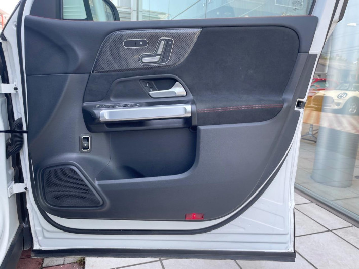 2021 Mercedes Benz GLB 3DA-247613M (UW-69f6bd059e75c)[29]