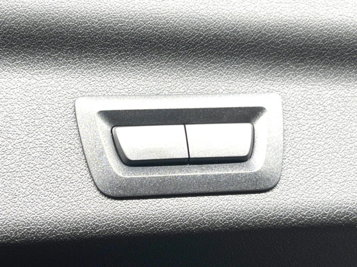 2024 BMW X1 3CA-42EG20T (UW-69f6bd086076f)[16]