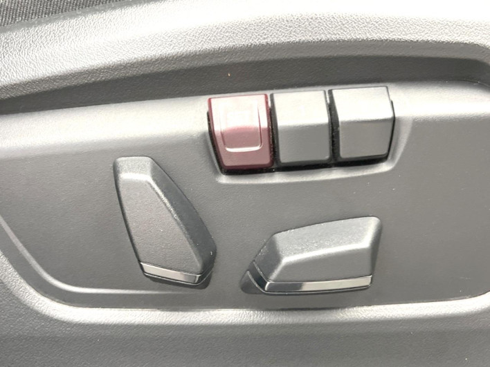 2023 BMW X1 3CA-42EG20 (UW-69f6bd08c62be)[21]