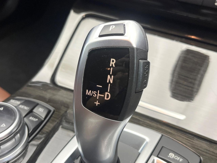 2014 BMW 5 Series LDA-FW20 (UW-69f6bd096849f)[22]