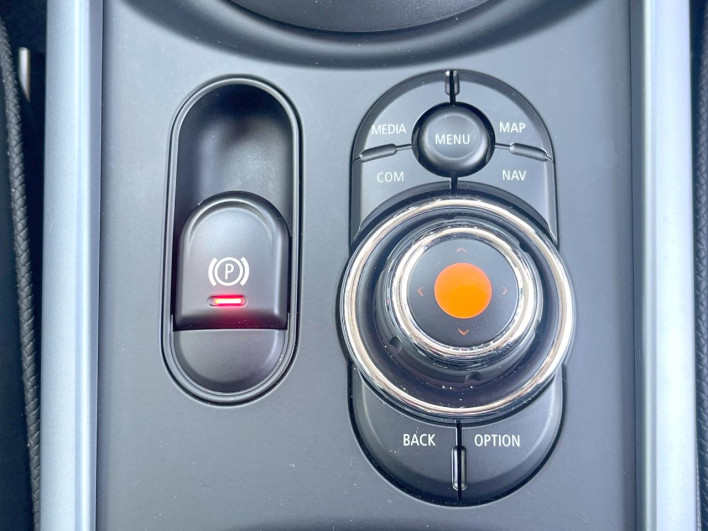 2020 Rover Mini 3BA-LV15M (UW-69f6bd0f187b6)[21]