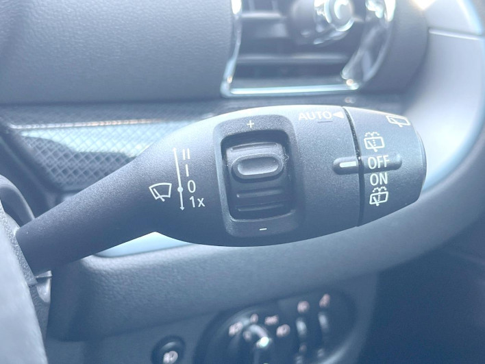 2020 Rover Mini 3BA-LV15M (UW-69f6bd0f187b6)[13]