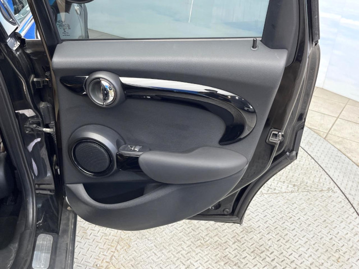 2016 Rover Mini DBA-XS20 (UW-69f6bd1036225)[25]