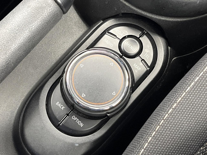 2016 Rover Mini LDA-XT15 (UW-69f6bd1061b78)[17]