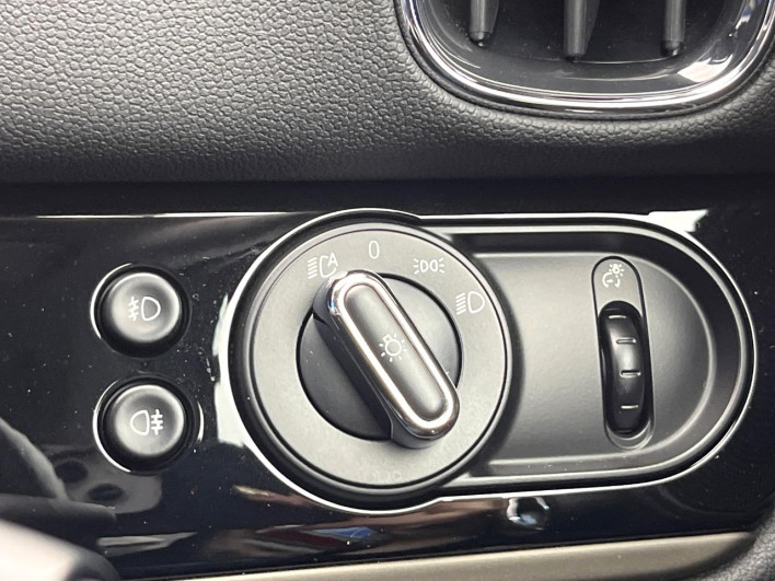 2018 Rover Mini LDA-YT20 (UW-69f6bd1114845)[6]