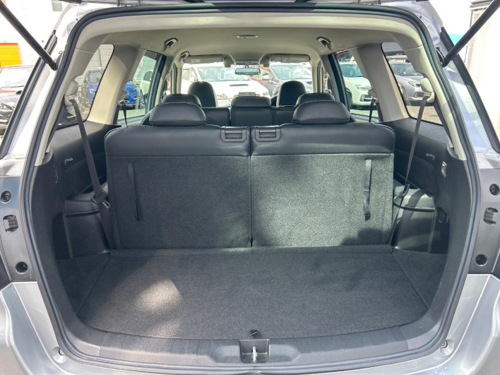 2013 Subaru Exiga DBA-YAM (UW-69f6bd1298301)[21]