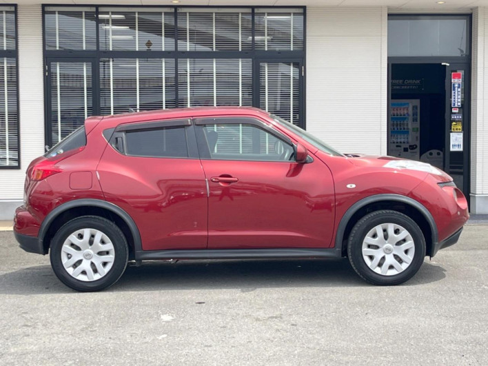 2011 Nissan JUKE DBA-YF15 (UW-69f6bd129c5f3)[19]