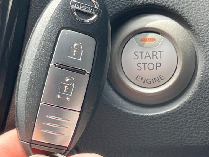 2011 Nissan JUKE DBA-YF15 (UW-69f6bd129c5f3)[4]
