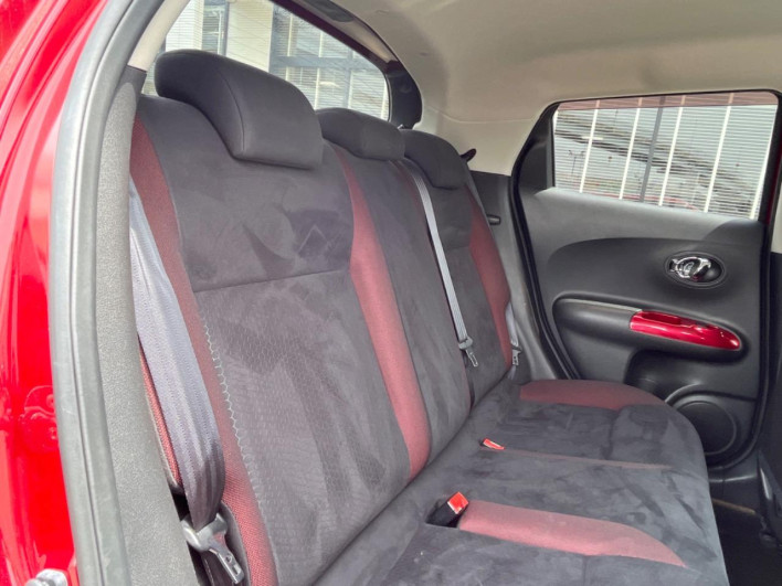 2011 Nissan JUKE DBA-YF15 (UW-69f6bd129c5f3)[21]