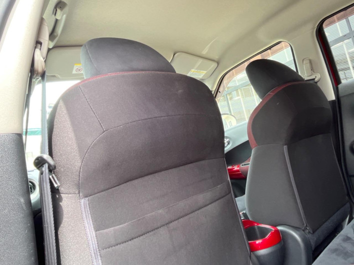 2011 Nissan JUKE DBA-YF15 (UW-69f6bd129c5f3)[24]