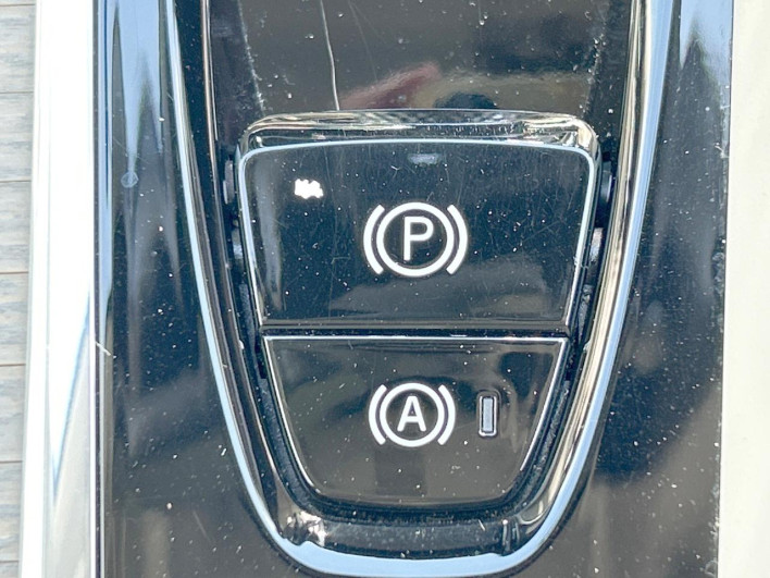 2019 Volvo XC60 LDA-UD4204TXC (UW-69f6bd1416557)[17]