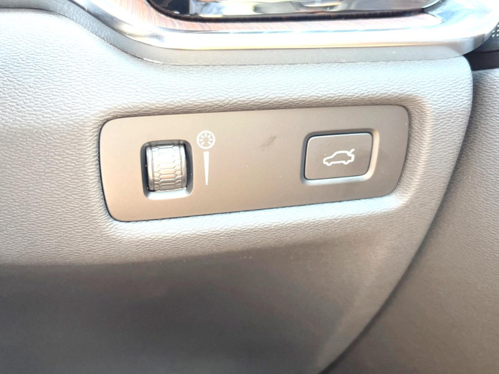 2021 Volvo V60 5AA-ZB420TM (UW-69f6bd14c8df2)[24]