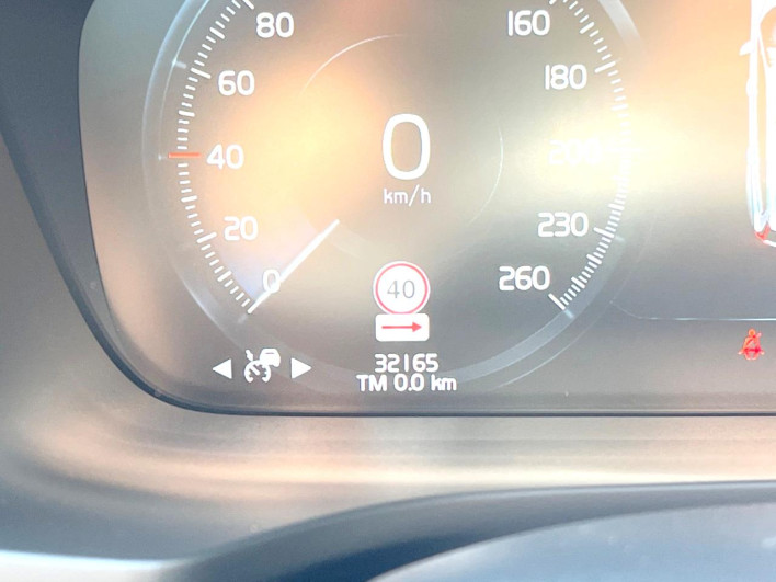 2021 Volvo V60 5AA-ZB420TM (UW-69f6bd14c8df2)[2]