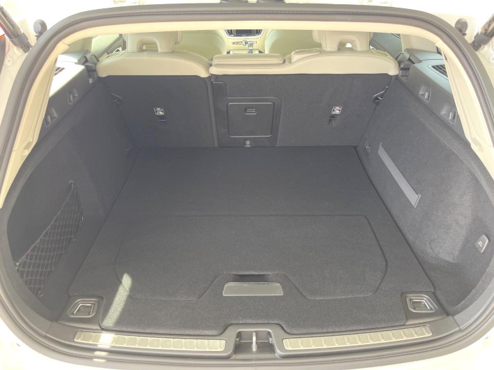 2021 Volvo V60 DBA-ZB420 (UW-69f6bd14df7be)[19]