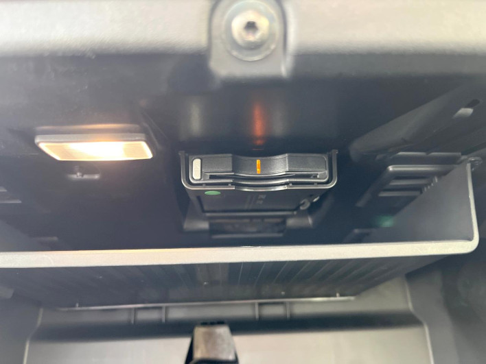 2021 Volvo V60 DBA-ZB420 (UW-69f6bd14df7be)[29]