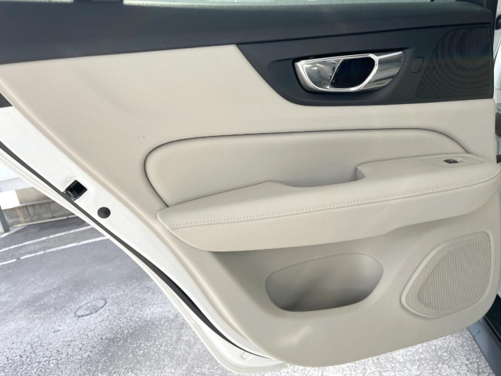 2021 Volvo V60 DBA-ZB420 (UW-69f6bd14df7be)[25]