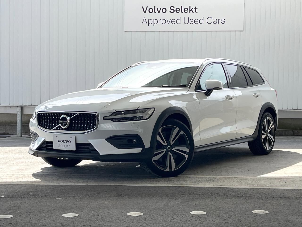 2021 Volvo V60 DBA-ZB420