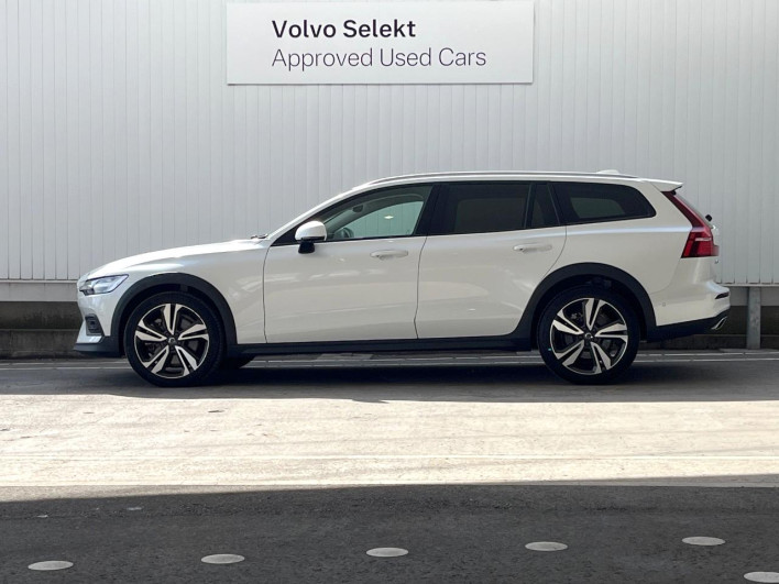 2021 Volvo V60 DBA-ZB420 (UW-69f6bd14df7be)[8]