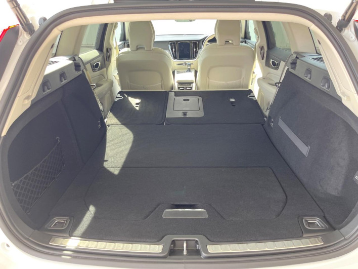 2021 Volvo V60 DBA-ZB420 (UW-69f6bd14df7be)[21]