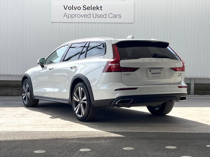 2021 Volvo V60 DBA-ZB420 (UW-69f6bd14df7be)[12]