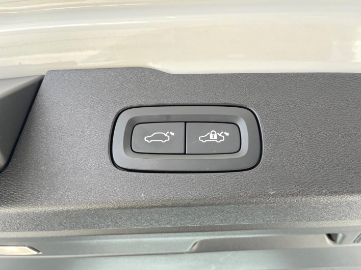 2021 Volvo V60 DBA-ZB420 (UW-69f6bd14df7be)[22]