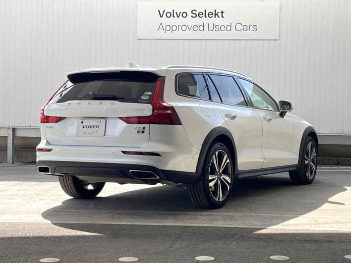2021 Volvo V60 DBA-ZB420 (UW-69f6bd14df7be)[11]