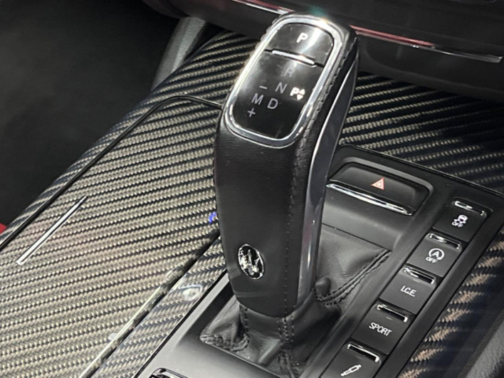 2018 Maserati Ghibli ABA-MG30C (UW-69f6bd1533497)[10]