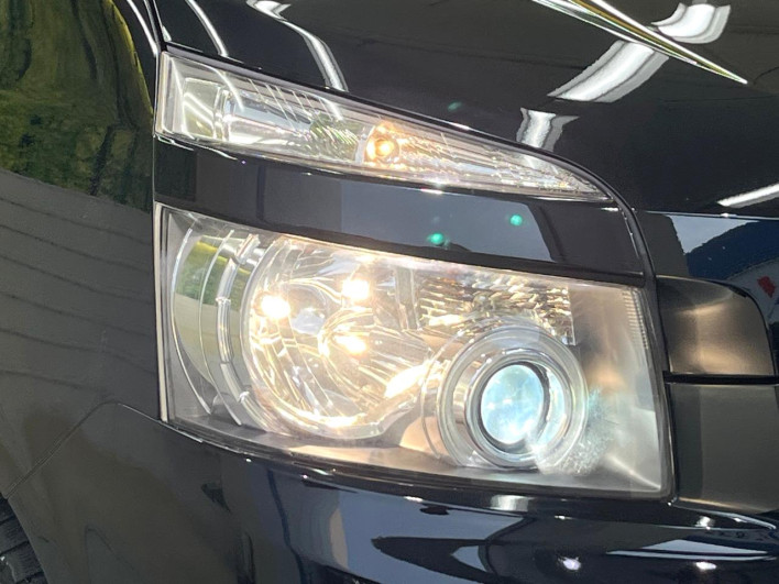 2010 Toyota Voxy DBA-ZRR70G (UW-69f6bd1d58295)[7]