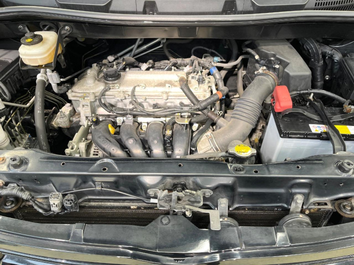 2010 Toyota Voxy DBA-ZRR70G (UW-69f6bd1d58295)[4]