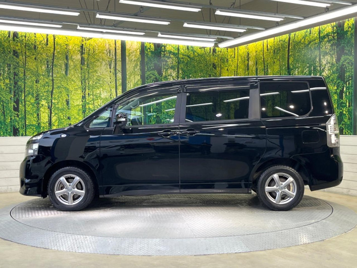 2010 Toyota Voxy DBA-ZRR70G (UW-69f6bd1d58295)[27]