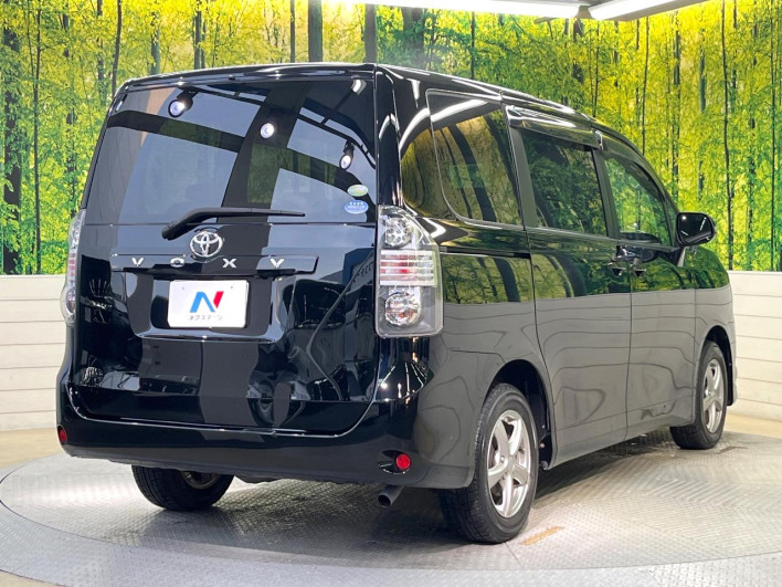 2010 Toyota Voxy DBA-ZRR70G (UW-69f6bd1d58295)[24]