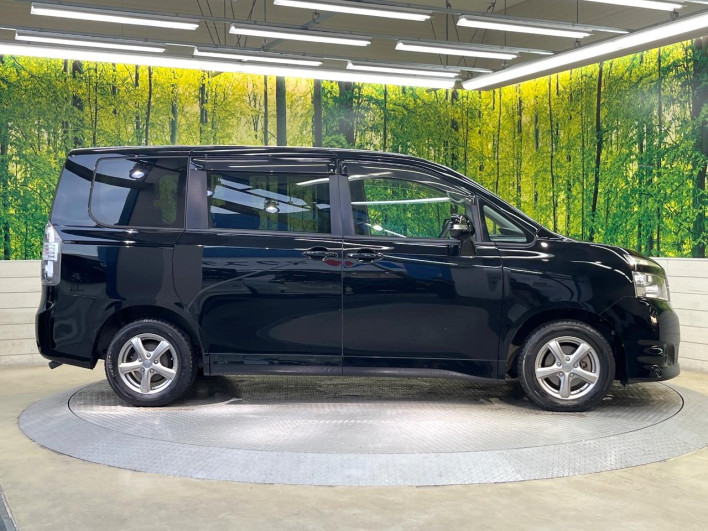 2010 Toyota Voxy DBA-ZRR70G (UW-69f6bd1d58295)[23]