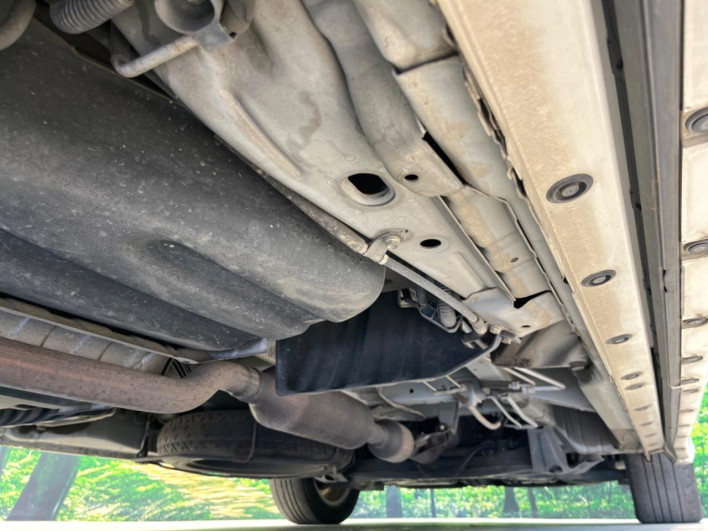 2011 Toyota Voxy DBA-ZRR70W (UW-69f6bd1d68ba9)[28]
