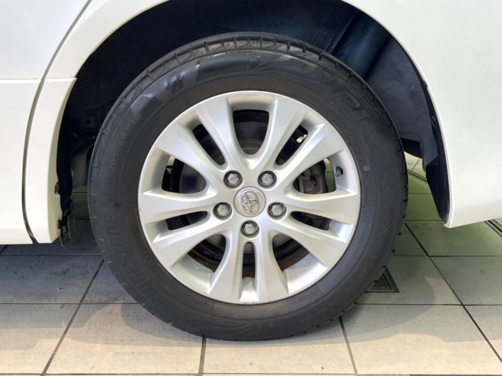 2011 Toyota Voxy DBA-ZRR70W (UW-69f6bd1d68ba9)[24]